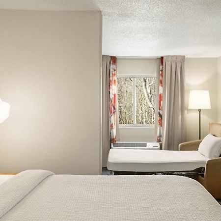 Fairfield Inn By Marriott Warren Niles Экстерьер фото