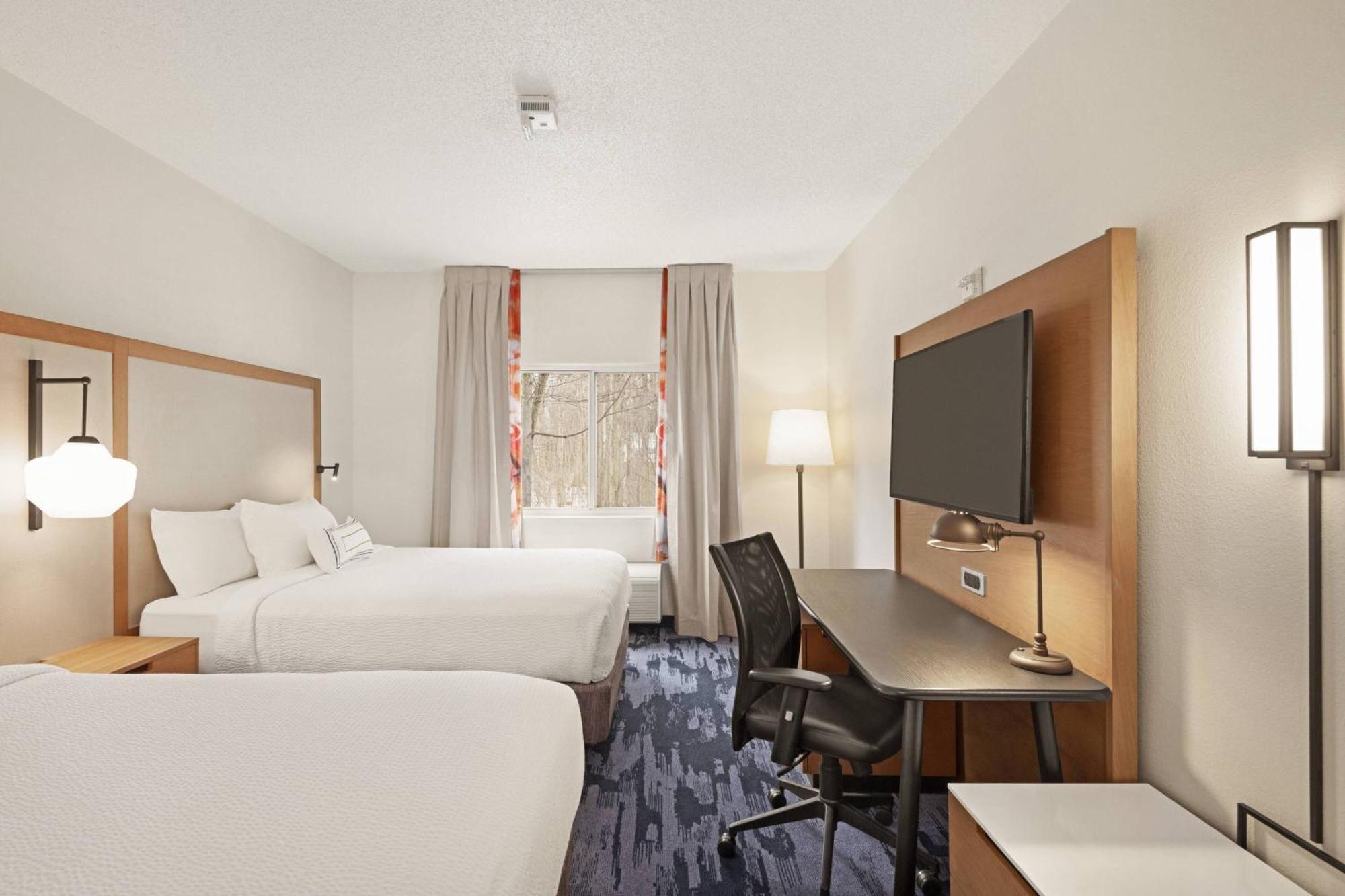 Fairfield Inn By Marriott Warren Niles Экстерьер фото