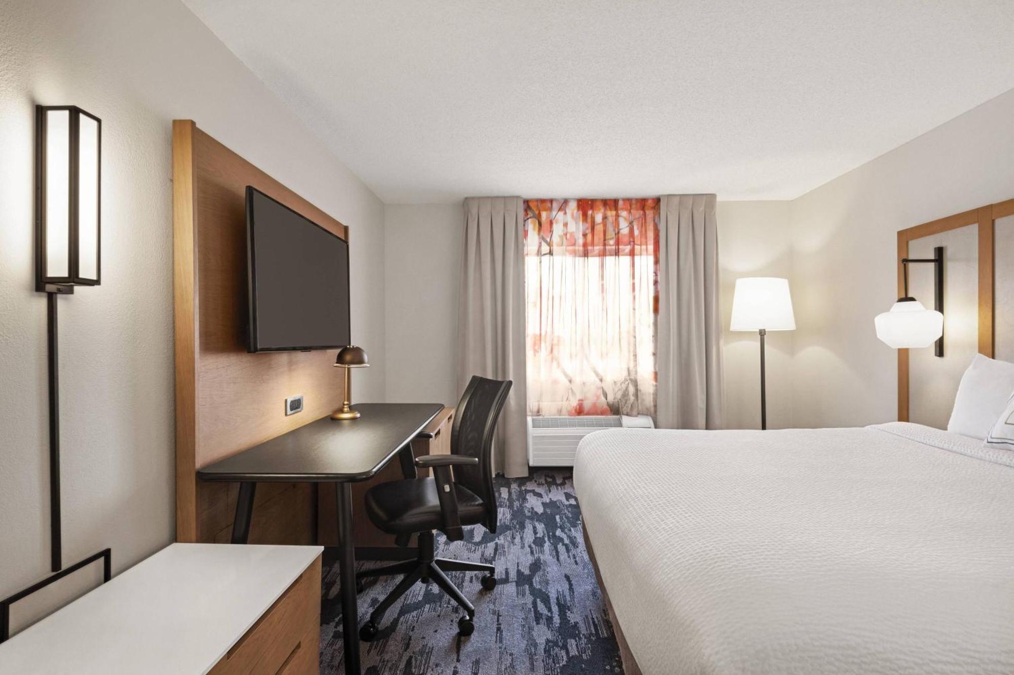 Fairfield Inn By Marriott Warren Niles Экстерьер фото
