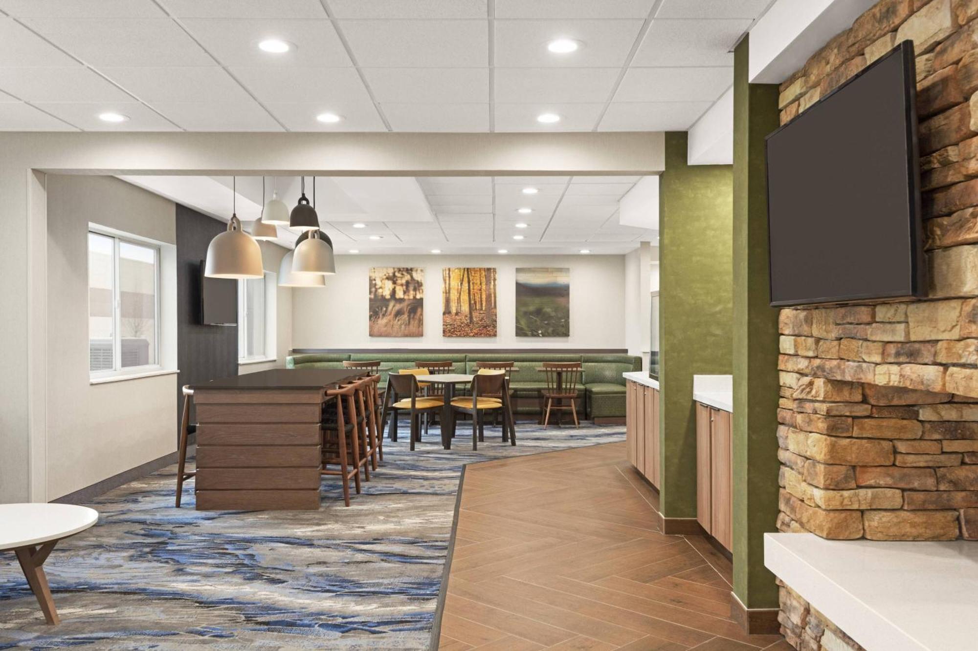 Fairfield Inn By Marriott Warren Niles Экстерьер фото
