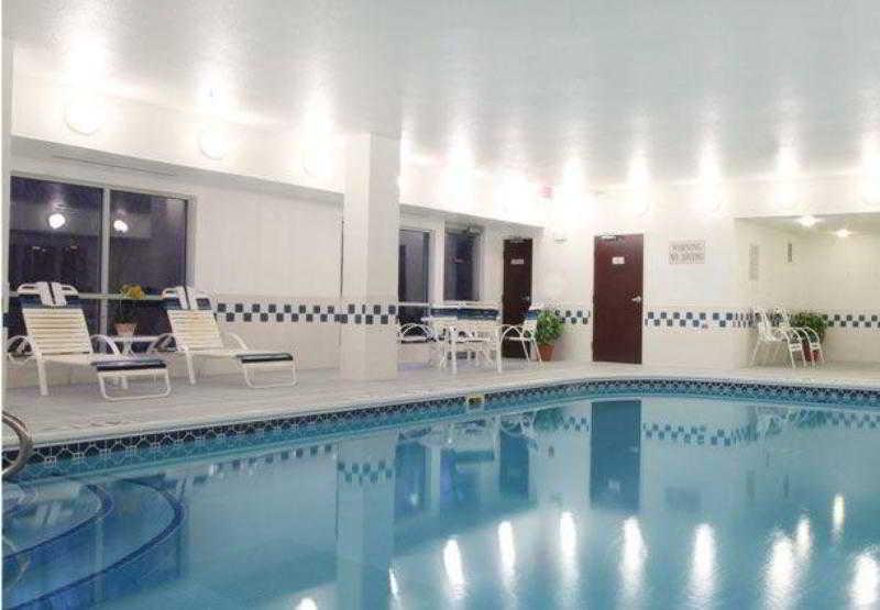 Fairfield Inn By Marriott Warren Niles Экстерьер фото