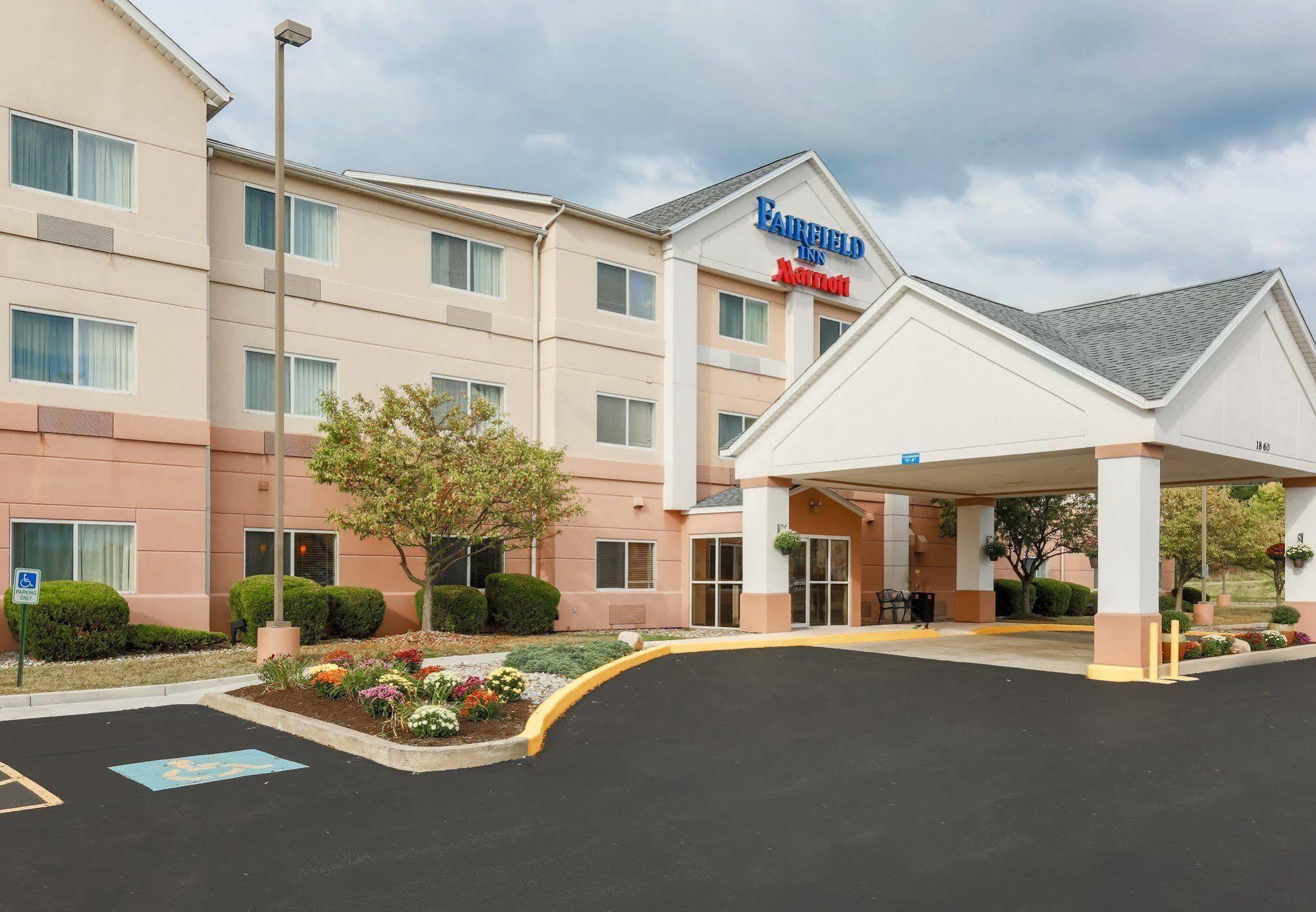 Fairfield Inn By Marriott Warren Niles Экстерьер фото