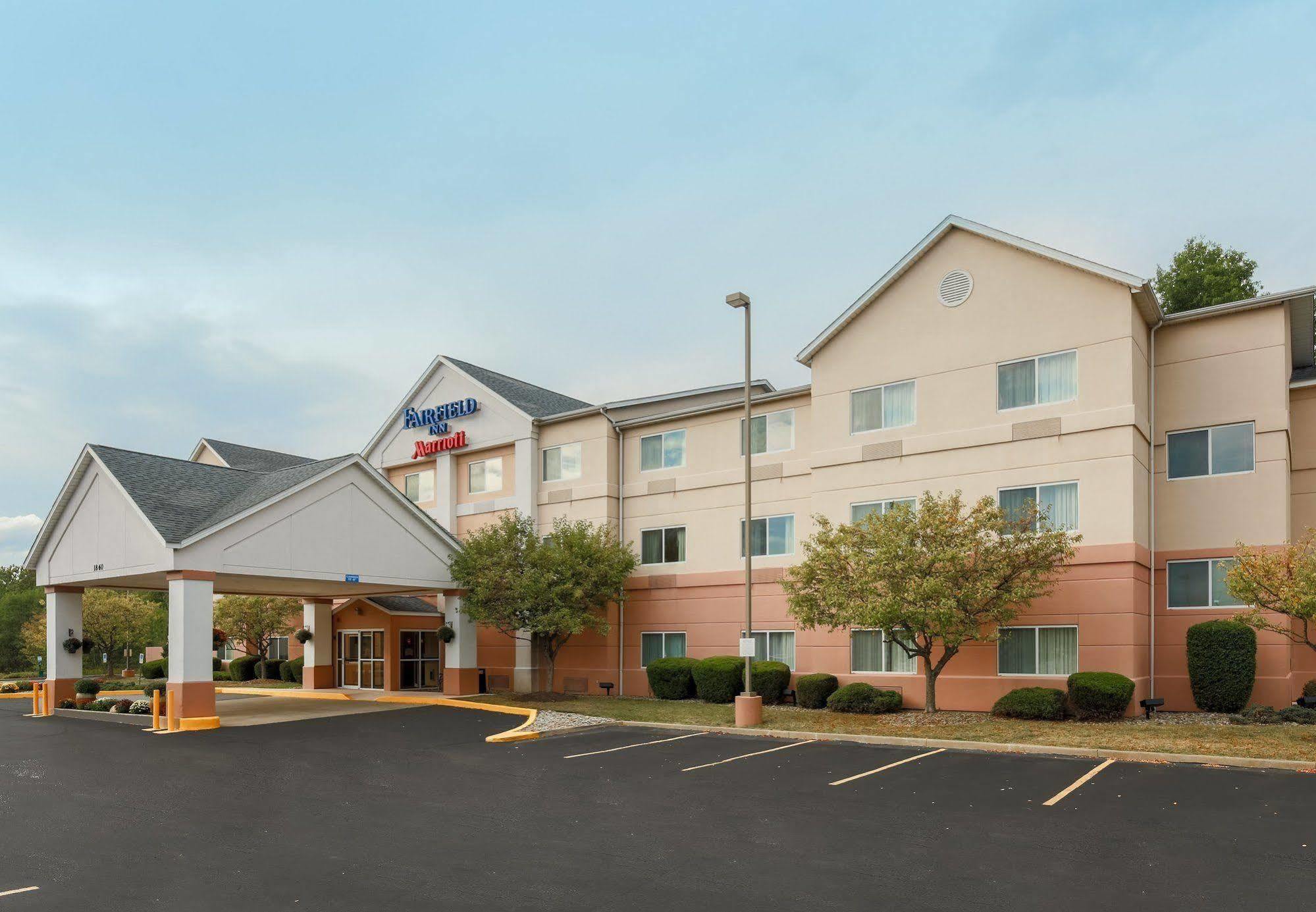 Fairfield Inn By Marriott Warren Niles Экстерьер фото