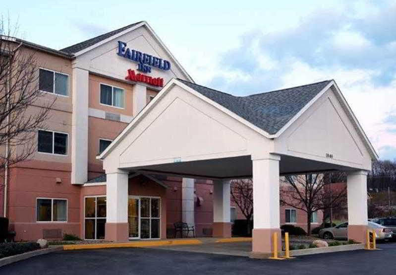 Fairfield Inn By Marriott Warren Niles Экстерьер фото