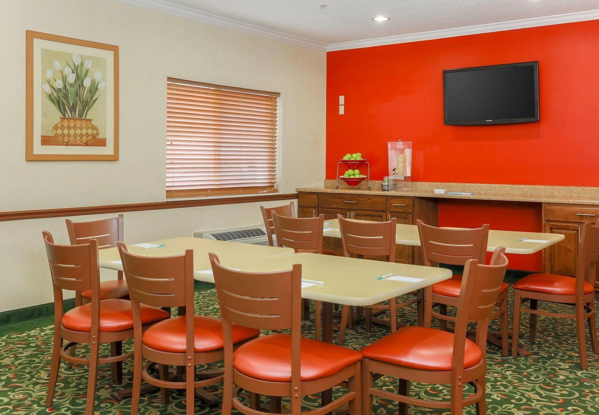 Fairfield Inn By Marriott Warren Niles Экстерьер фото