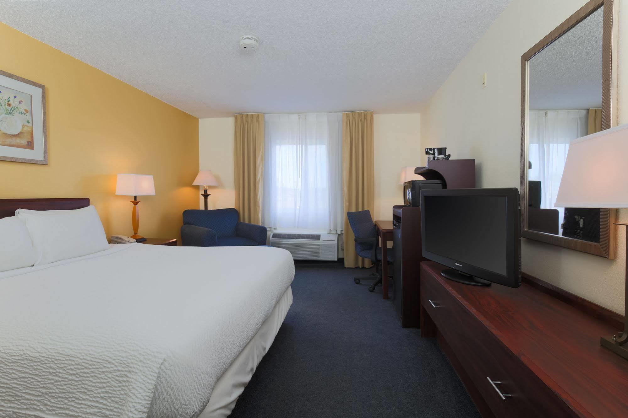 Fairfield Inn By Marriott Warren Niles Экстерьер фото